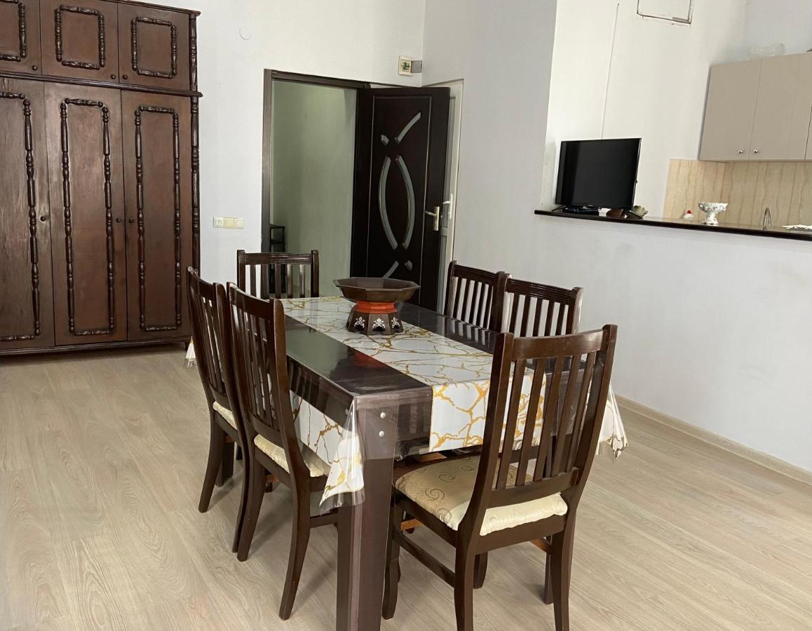 Apartment On Luka Asatiani 2 Batumi Bagian luar foto