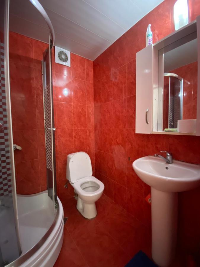 Apartment On Luka Asatiani 2 Batumi Bagian luar foto