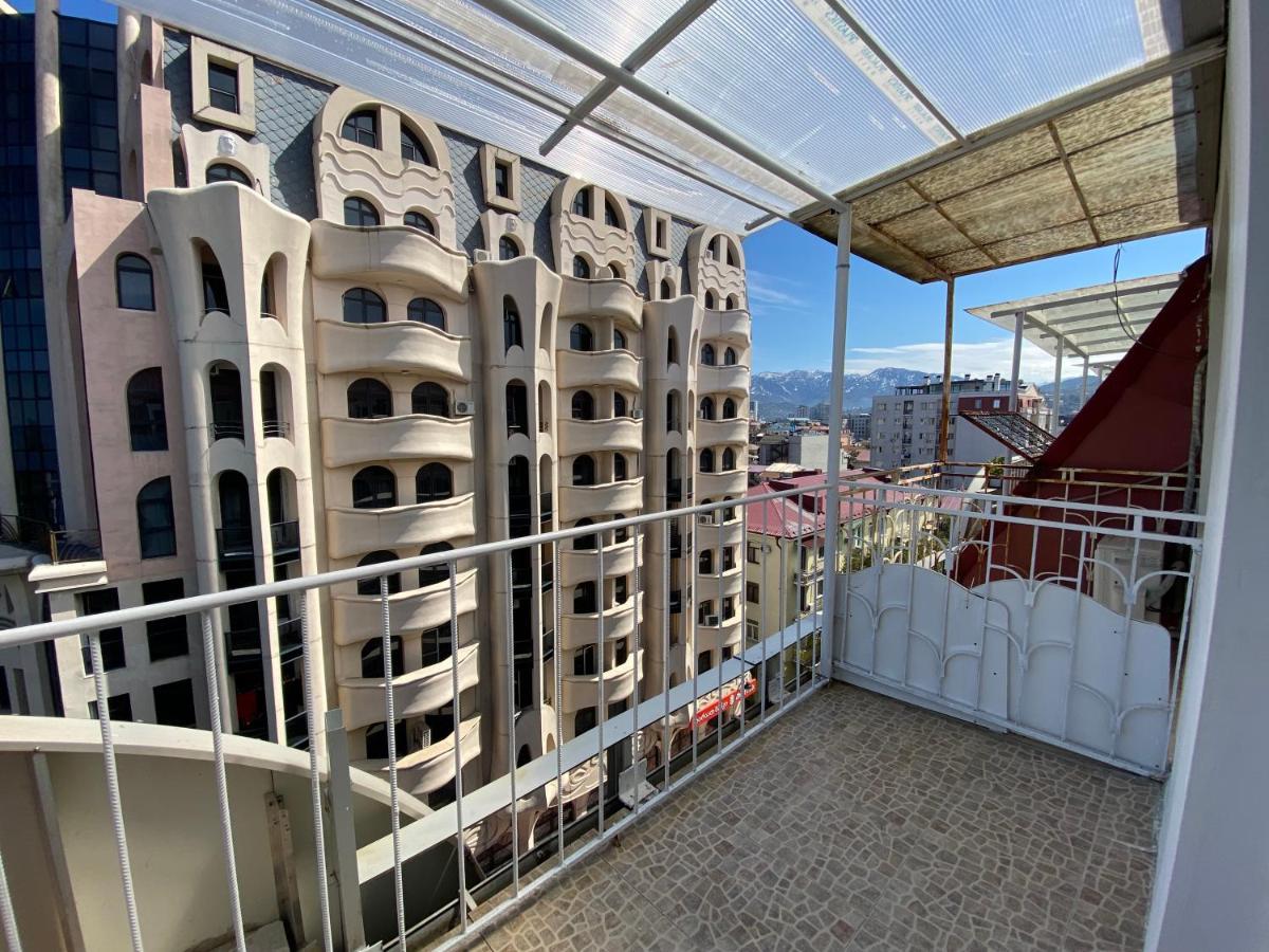 Apartment On Luka Asatiani 2 Batumi Bagian luar foto